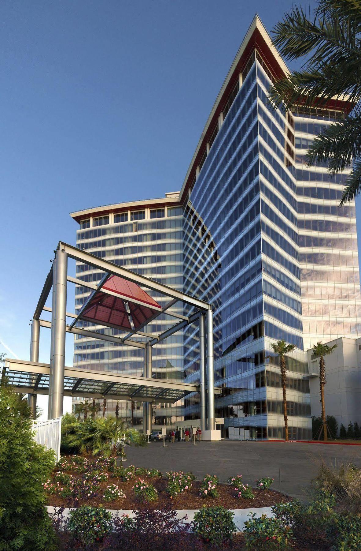 Scarlet Pearl Casino 4*
